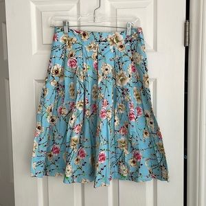 Floral skirt - like new